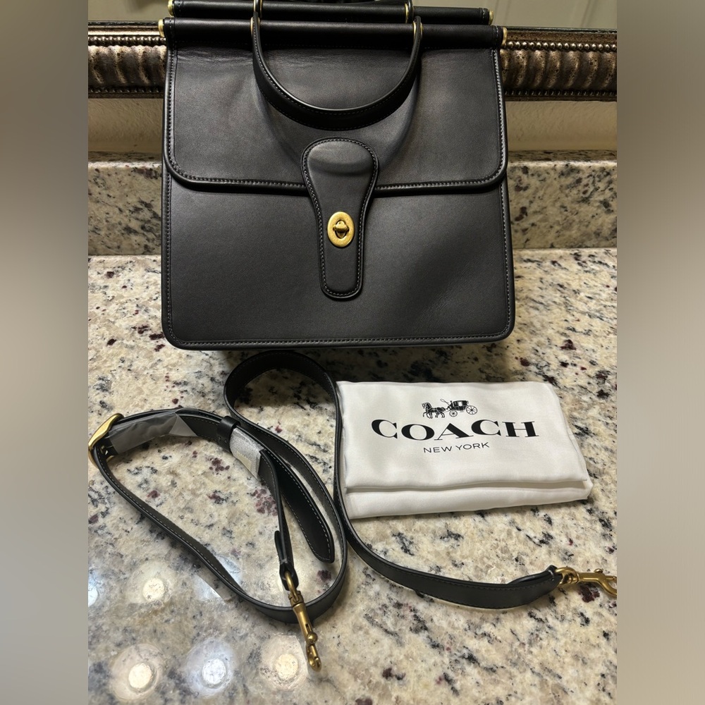 Coach Willis - 5785 (Black) - NWOT